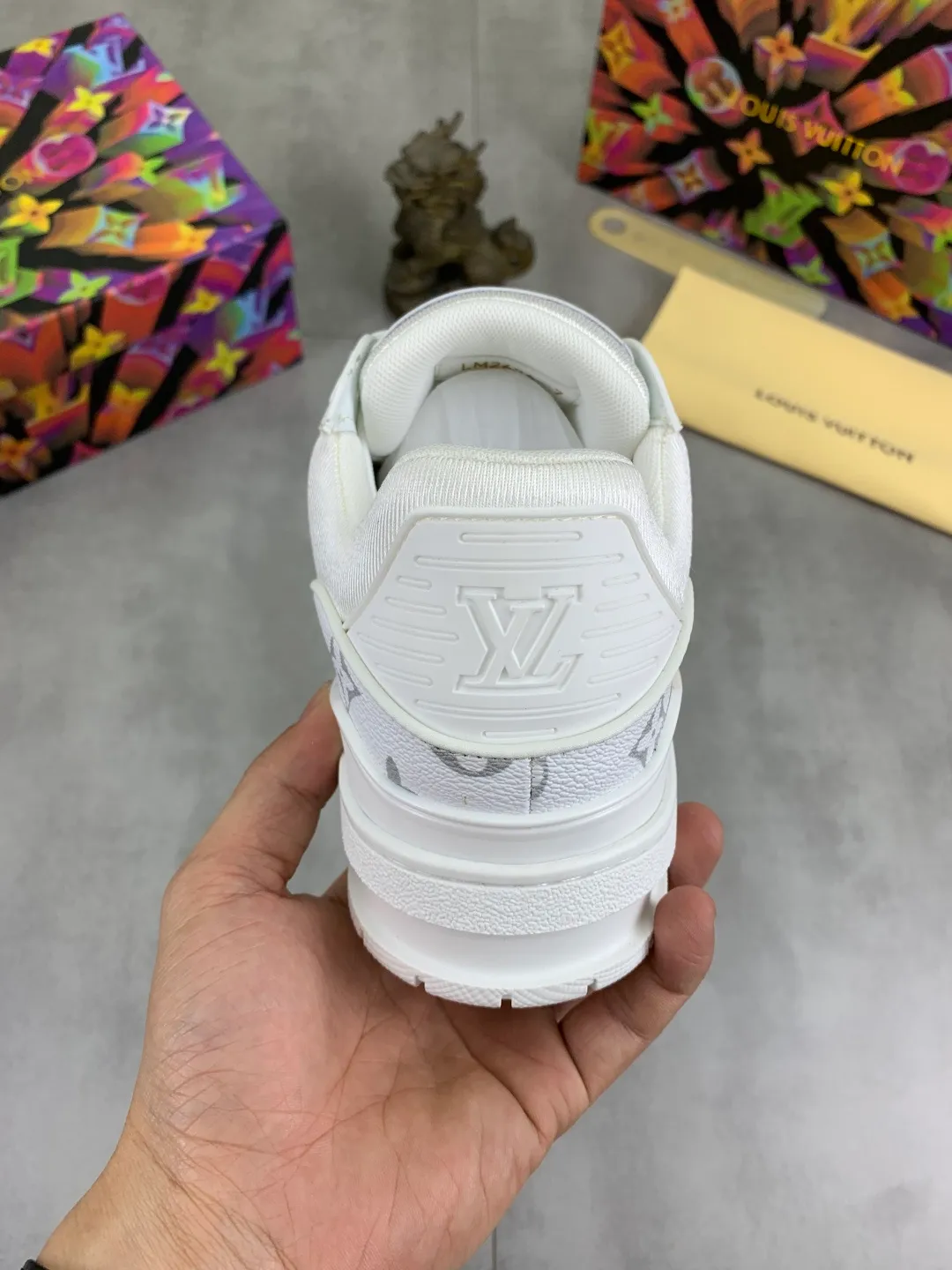 Men's men's shoes 💰P580 New style 💰💎💎Latest color High version 2025Louis*Vuitto* LV Traine Catwalk TRAINER outsole and fabric private model A shoe that definitely costs a lot of money and effort. This series was designed after the arrival of Vifgil. It is favored by many fans every season. Original TPU outsole Original packaging Color: black Available in white (available from stock, super fast shipping) Code number: 35-46